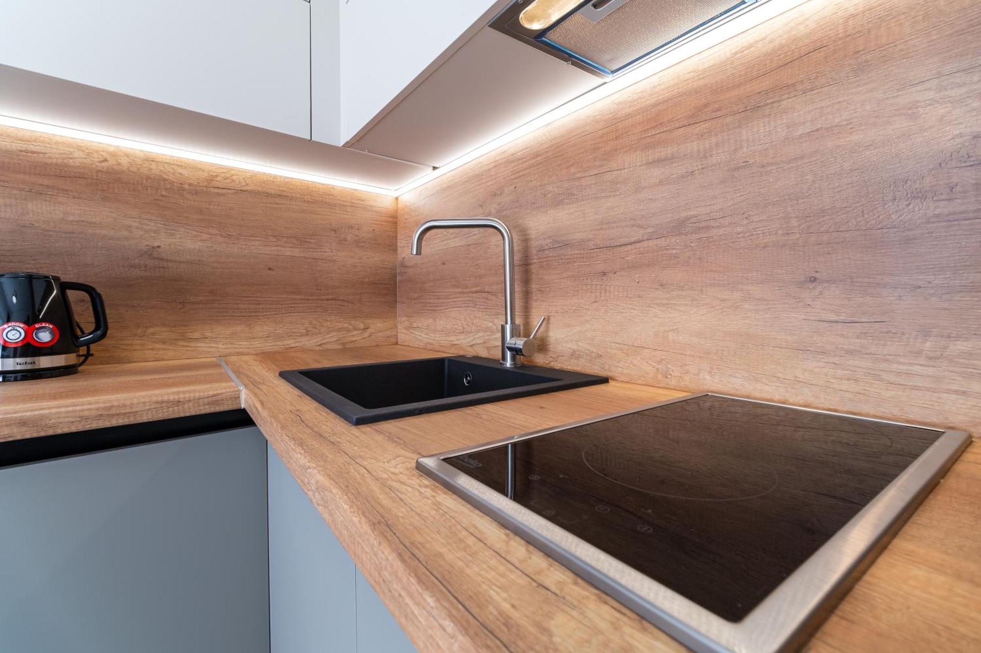 Modern 1-bedroom Apartment